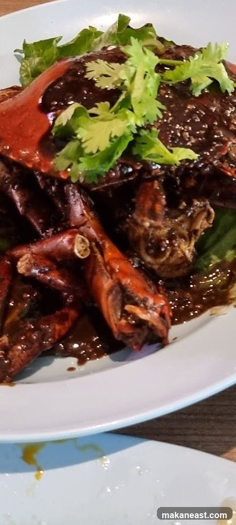 Crab with dark sauce