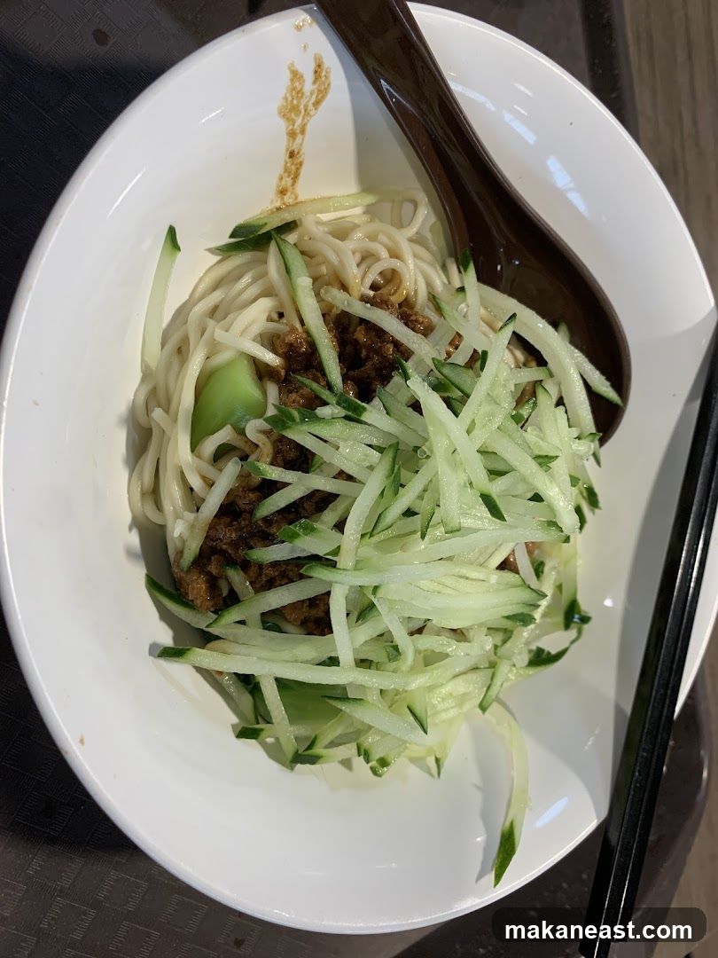 Noodles with Cucumber and Minced Meat