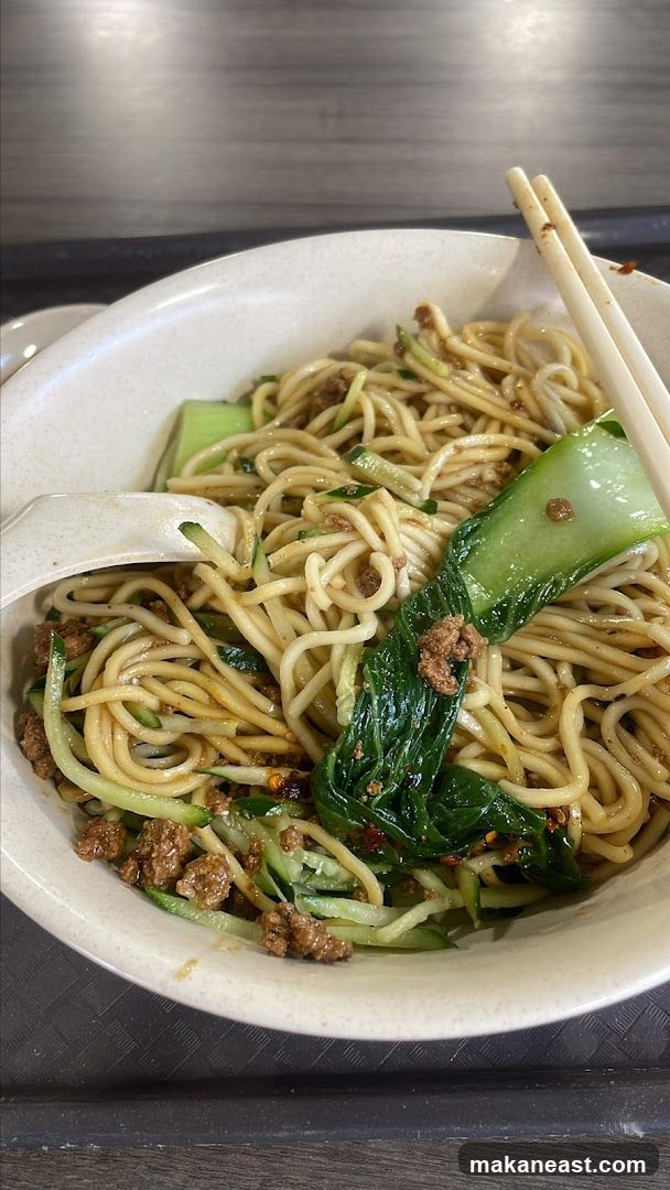 Noodles with Minced Meat and Vegetables