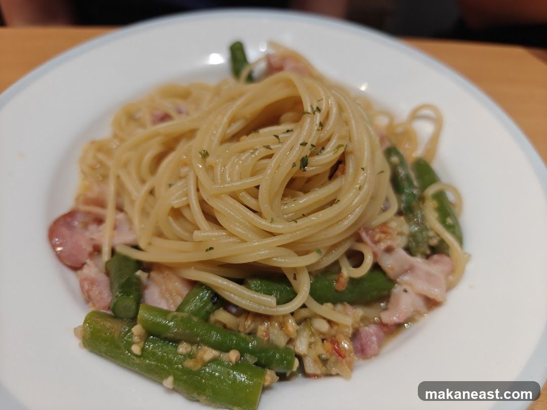 Spaghetti with Bacon and Green Beans