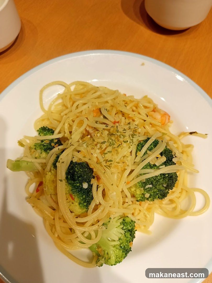 Spaghetti with Broccoli and Shrimp