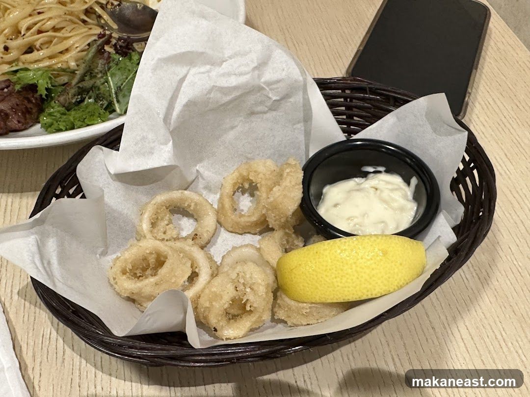 Fried Calamari with Dip and Lemon
