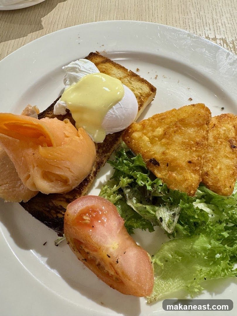 Eggs Benedict with Smoked Salmon