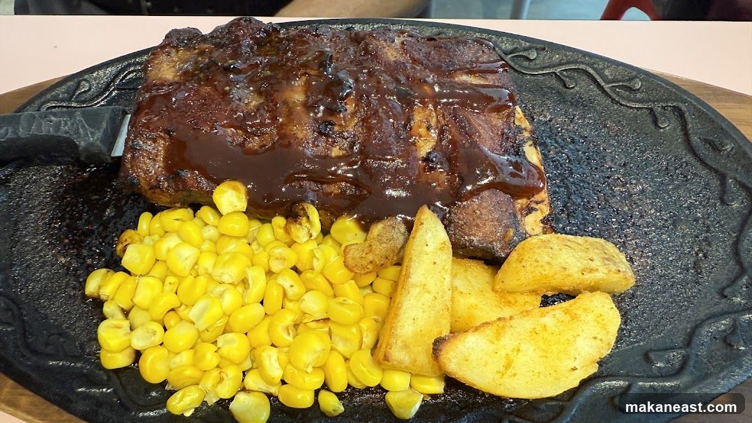 BBQ Ribs with Corn and Potato Wedges