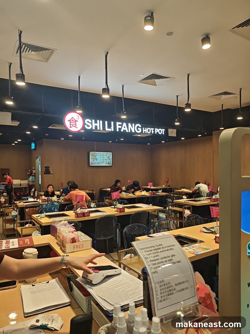 Shi Li Fang Hot Pot Interior