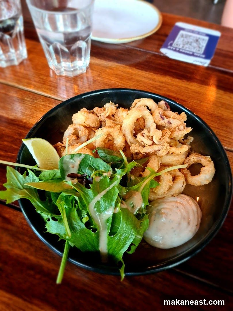 Fried Calamari with Salad
