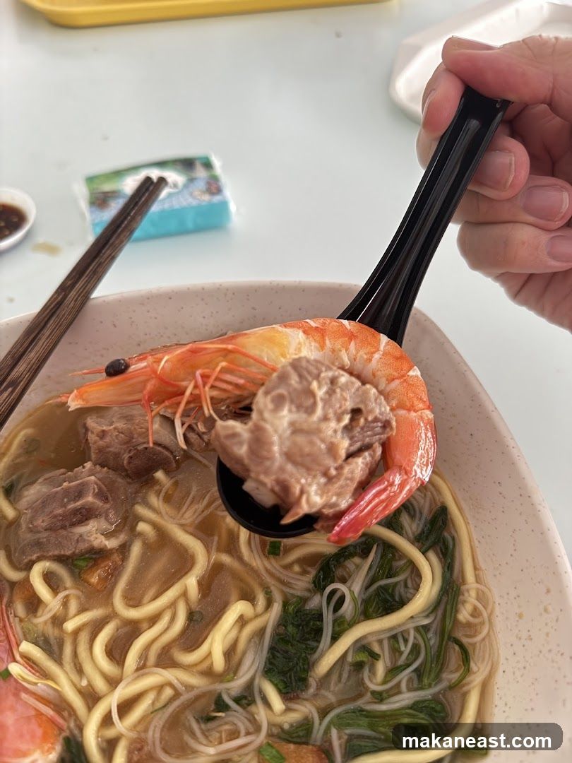 Noodle Soup with Shrimp and Pork Ribs