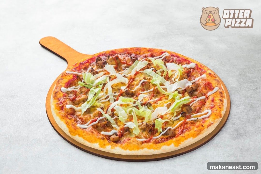 Pizza with Chicken and Lettuce