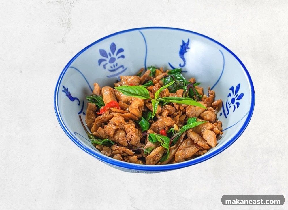 Stir-fried chicken with basil