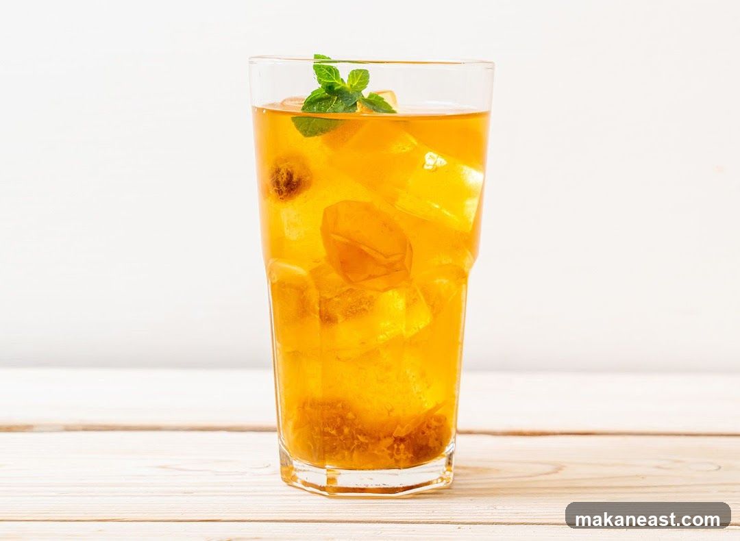 Iced Tea with Fruit and Mint