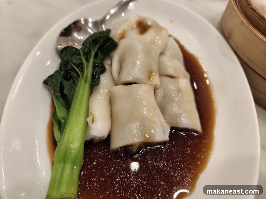 Steamed Rice Noodle Rolls with Greens