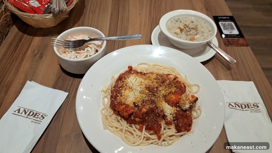 Spaghetti with Meat Sauce and Side Dishes