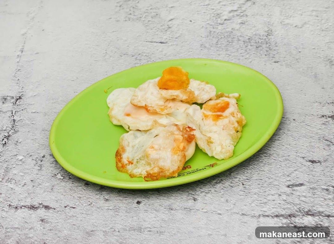 Fried Eggs with Topping