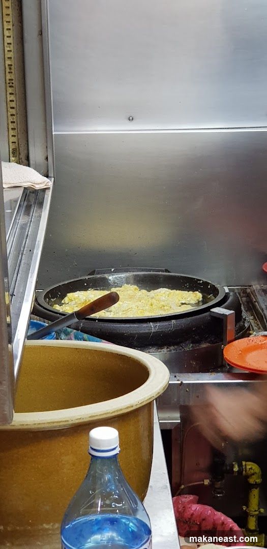 Oyster Omelette Cooking