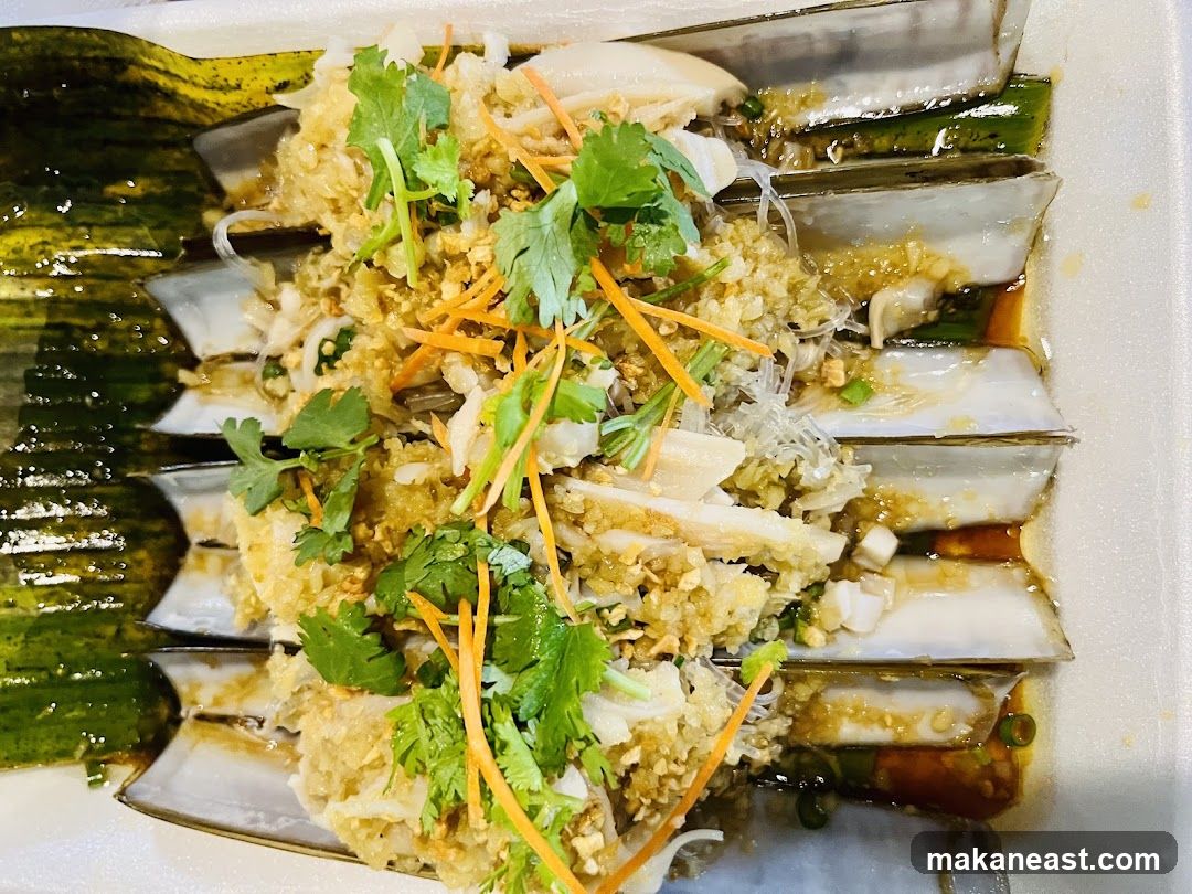 Steamed Razor Clams with Garlic and Ginger