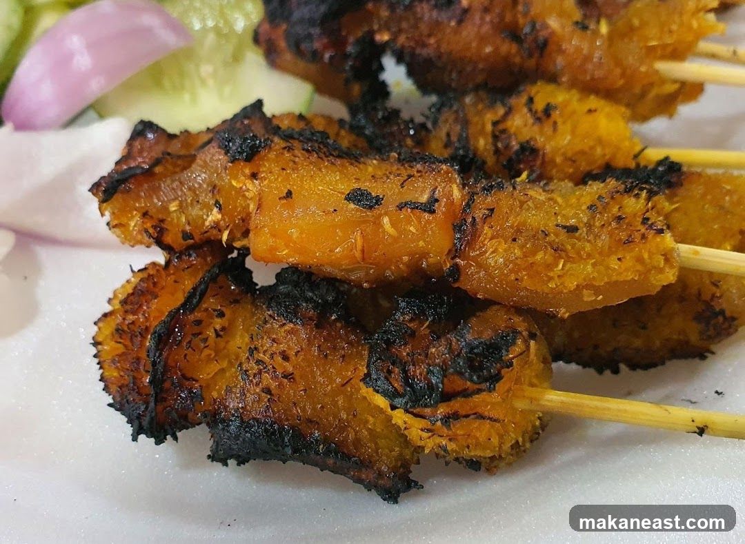 Grilled Skewers with Onion and Cucumber