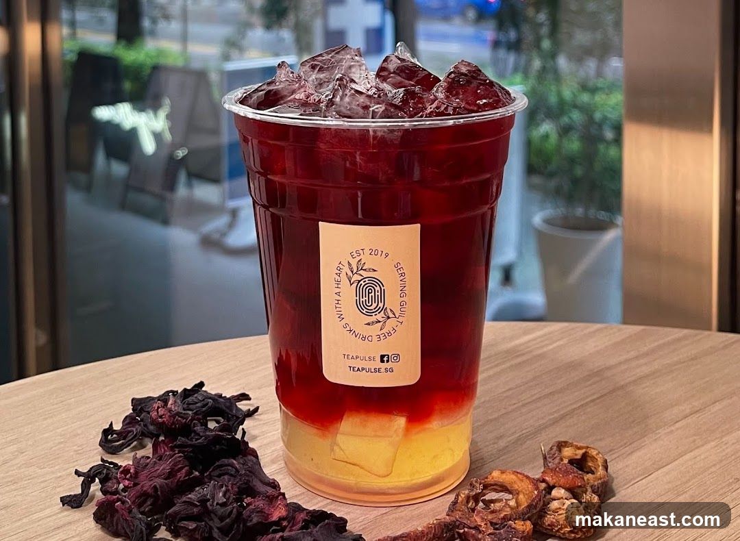 Hibiscus Tea with Cream