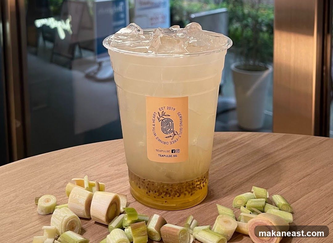 Lemongrass Drink with Chia Seeds