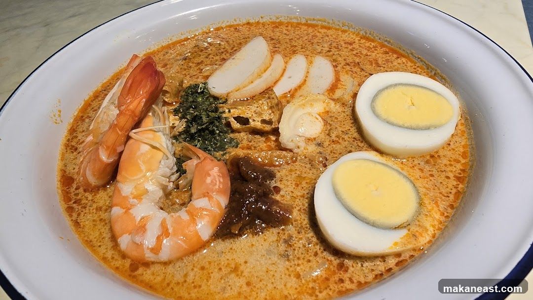 Laksa with Shrimp and Egg