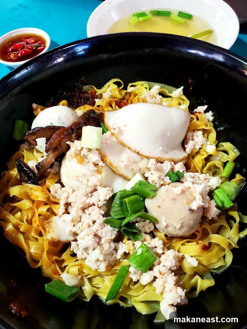 Noodles with Toppings