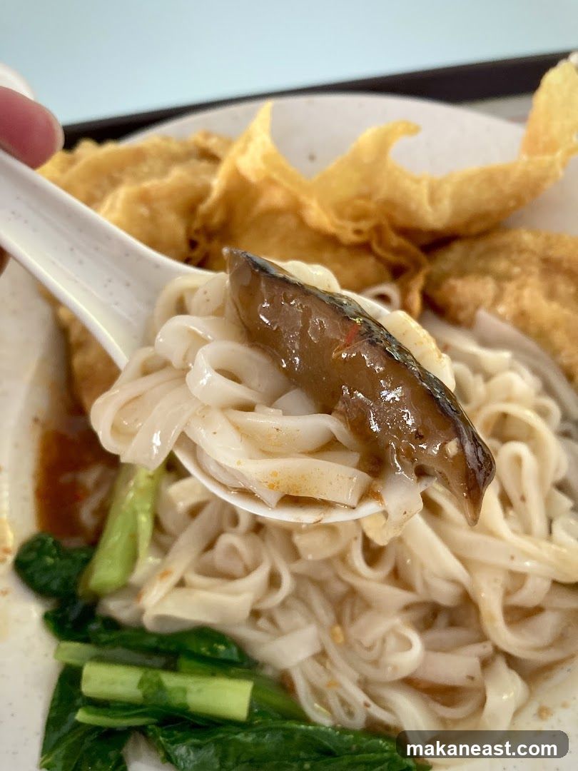Noodles with Fried Wontons