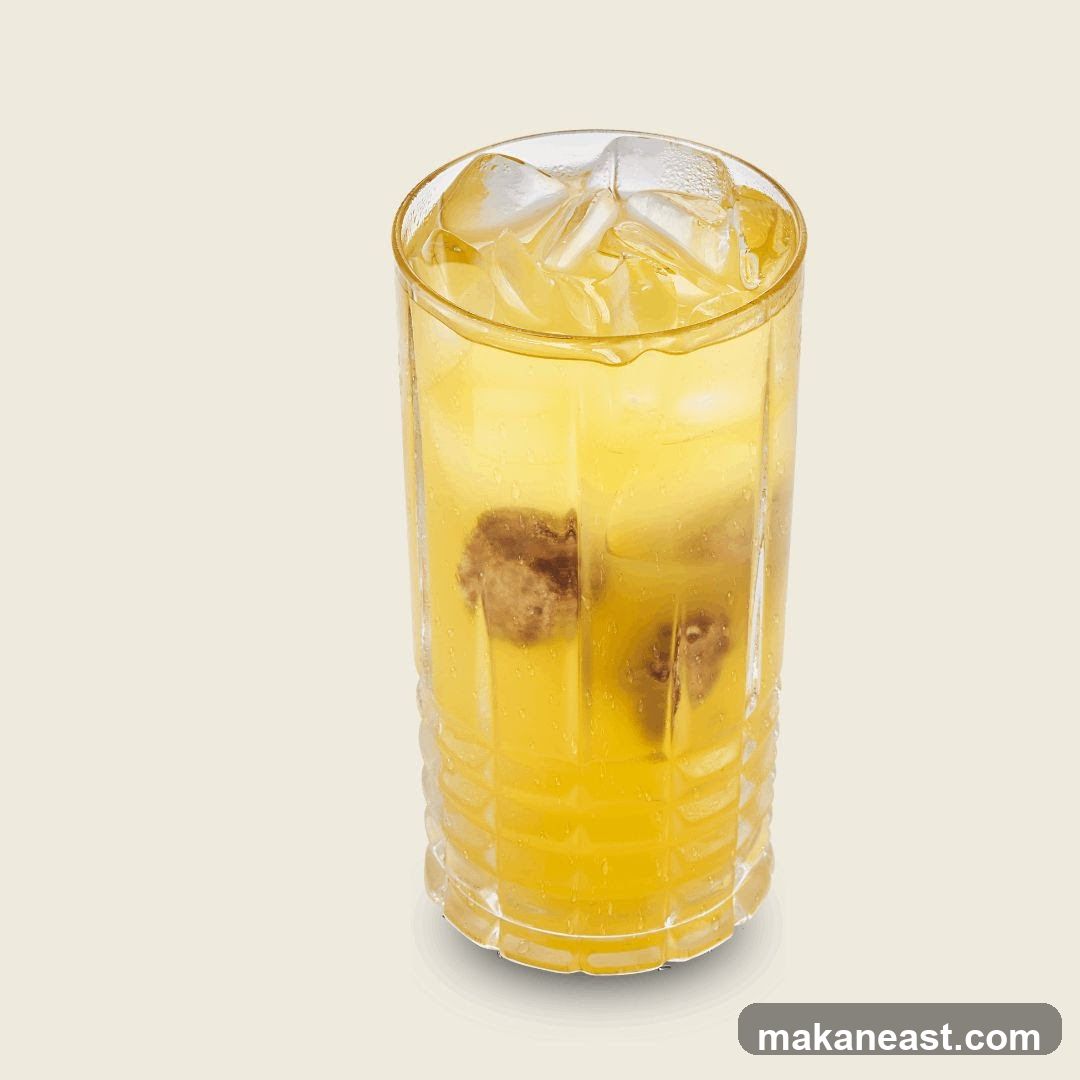Plum juice with ice