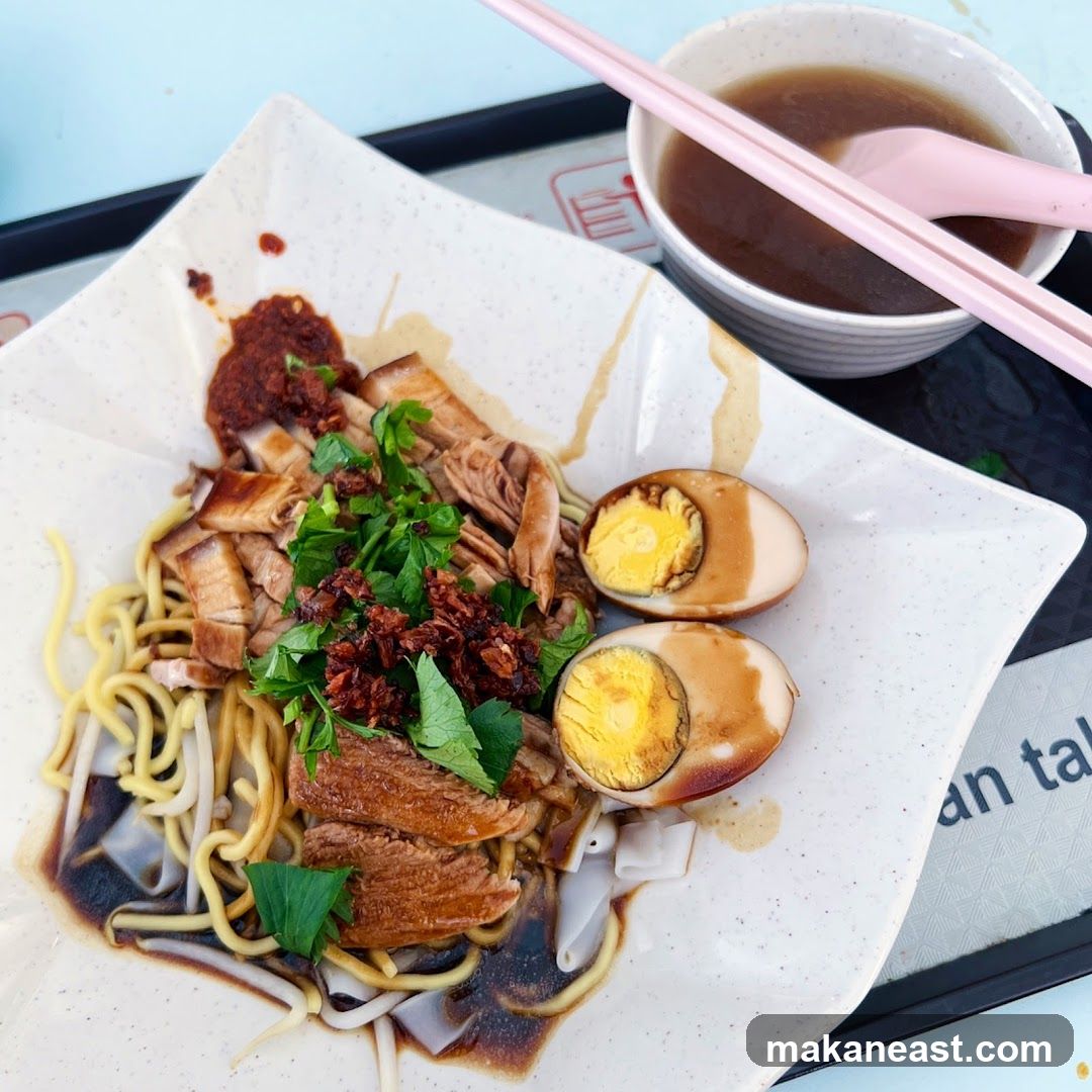 Braised Pork Noodles with Eggs