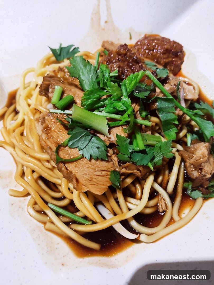 Noodles with Meat and Greens