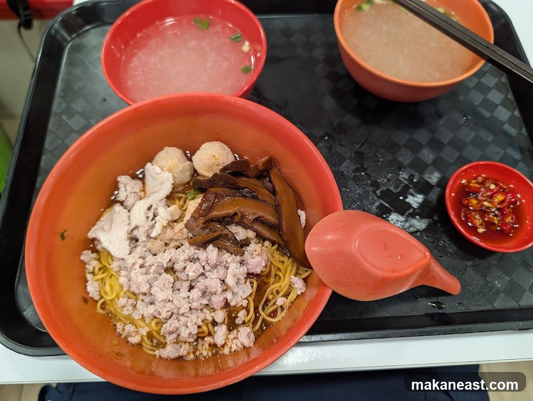 Noodles with Minced Pork and Mushrooms