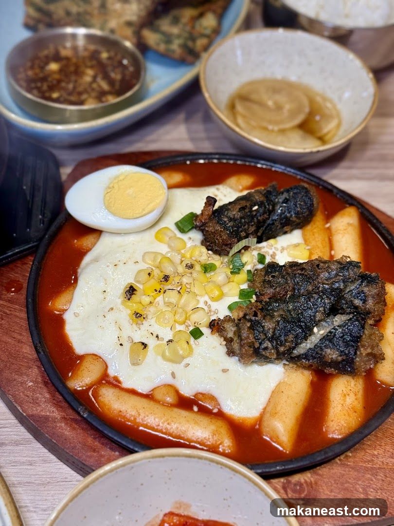 Korean Tteokbokki with Cheese and Egg