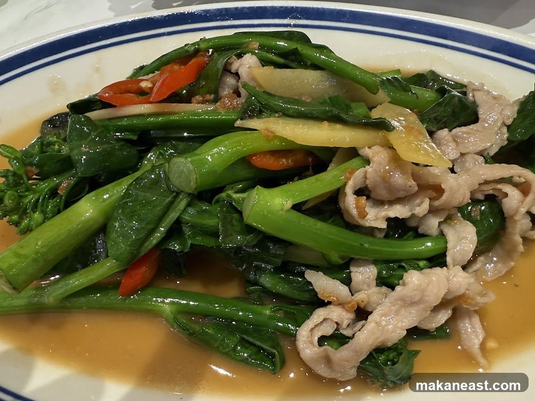 Stir-fried Chinese Broccoli with Pork