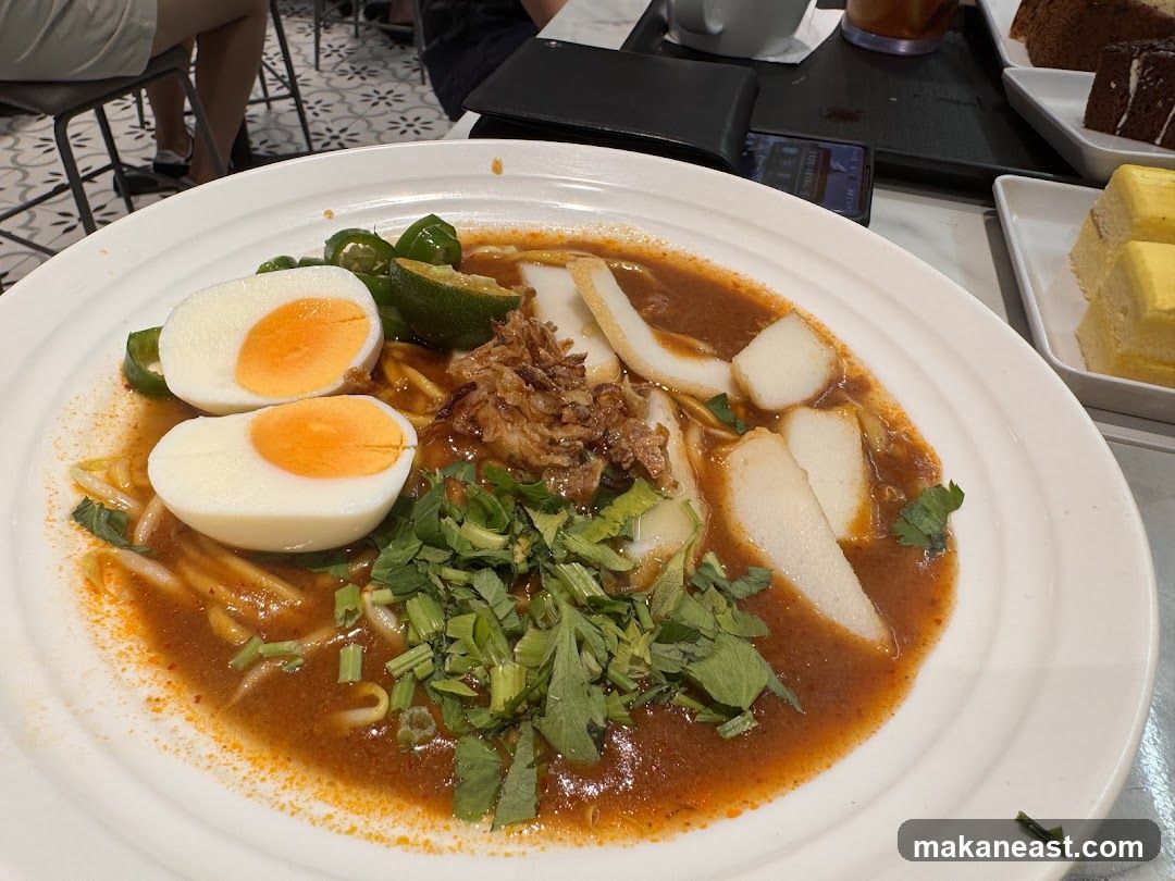 Noodle Dish with Eggs and Fish Cakes