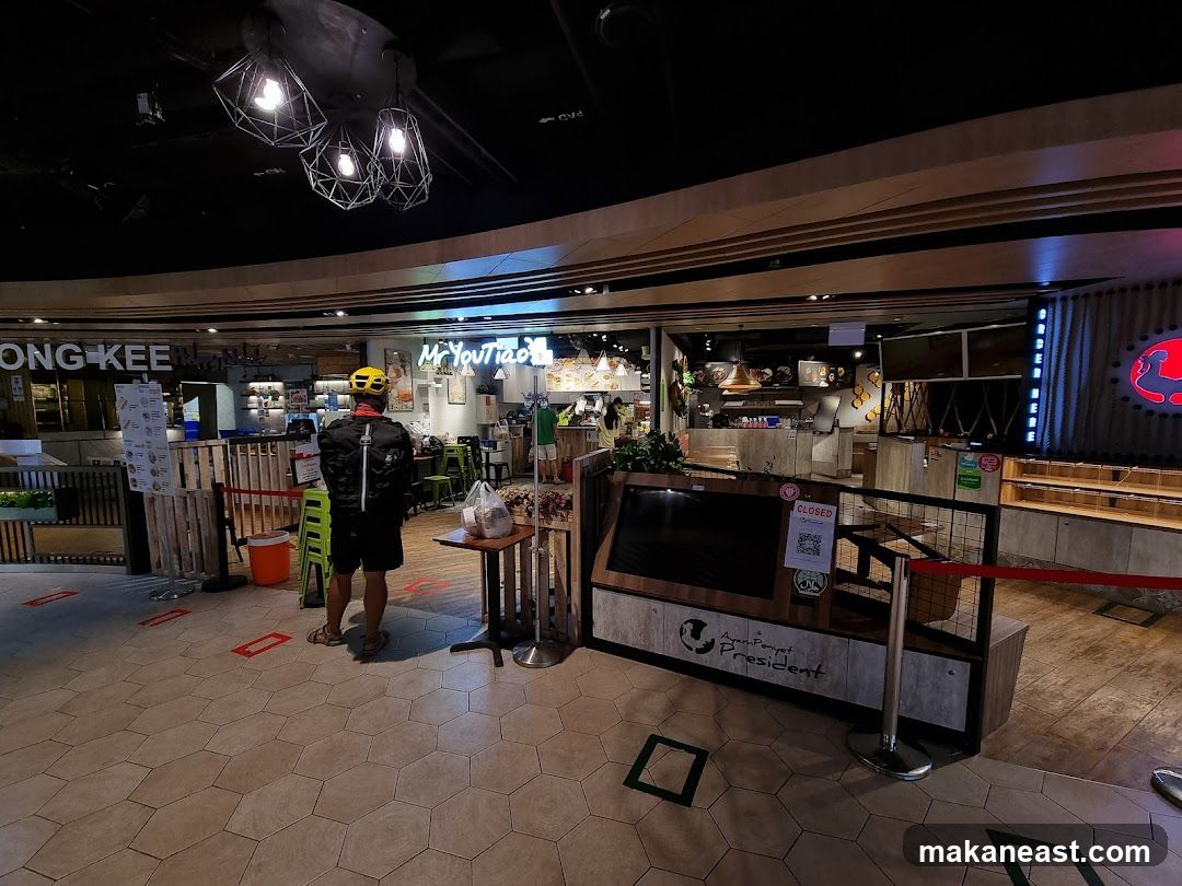Food court with multiple eateries