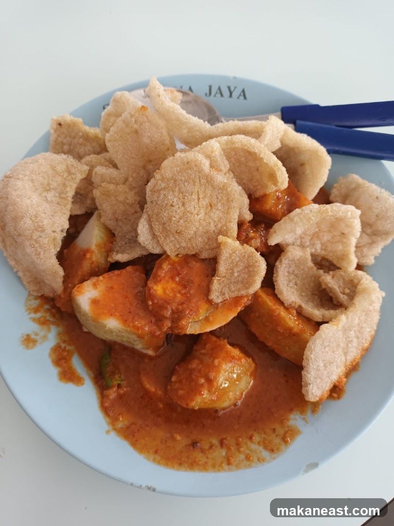 Gado-gado with crackers
