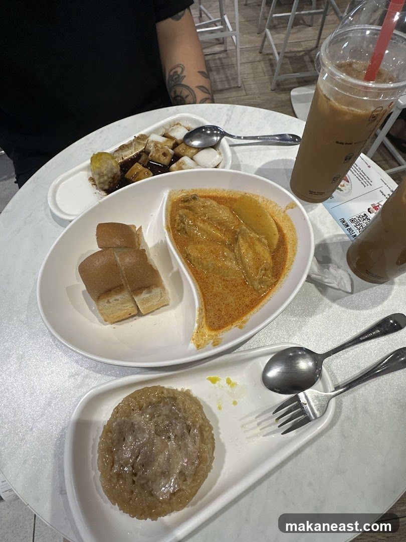 Curry Chicken with Bread and Rice Cake