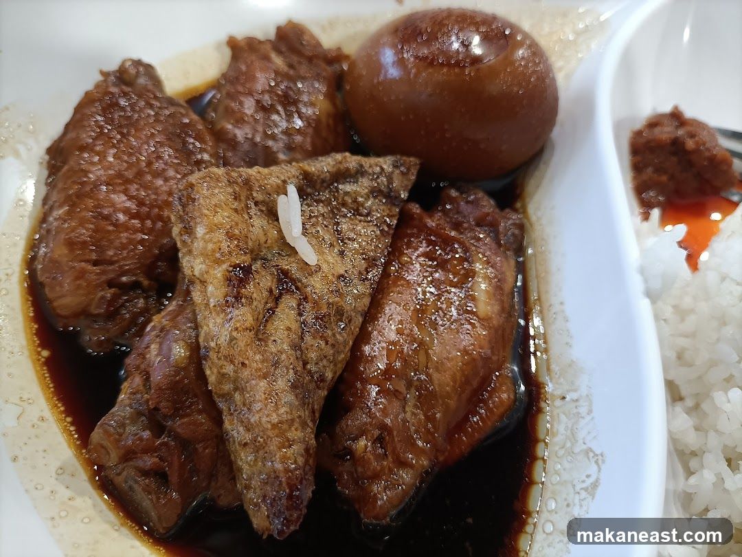 Braised Chicken Wings and Tofu with Rice