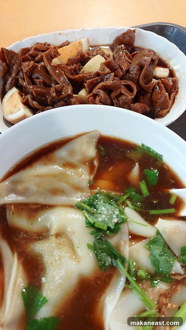 Braised Intestines and Dumpling Soup