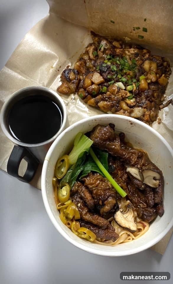 Braised Noodles with Meat and Vegetables