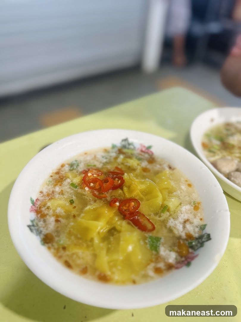 Wonton Soup with Chili