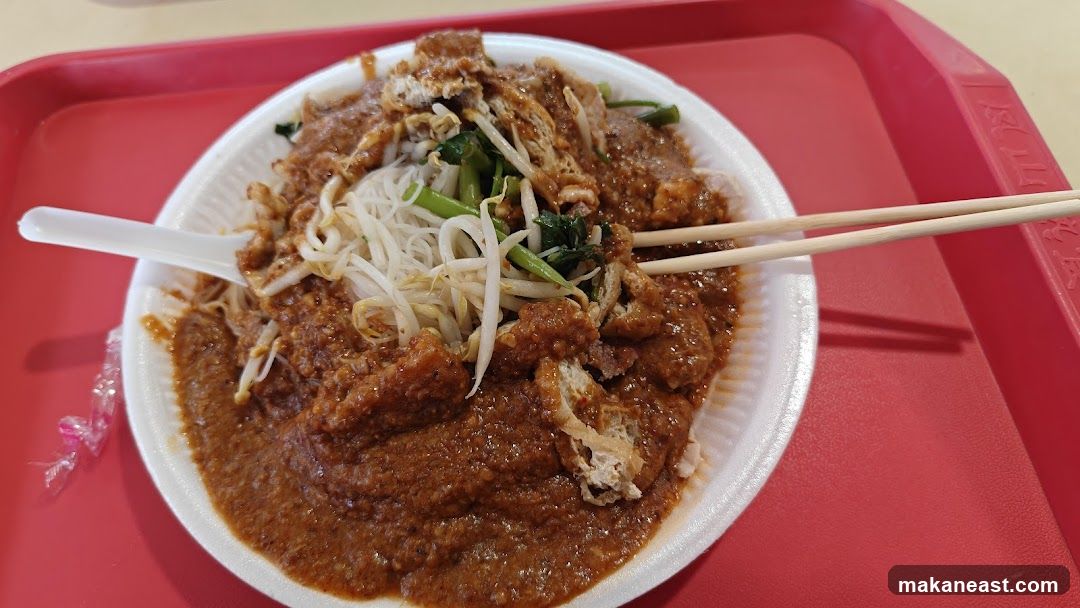 Noodle Dish with Peanut Sauce