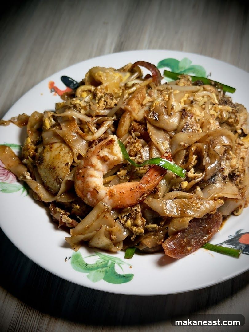 Stir-fried Noodles with Shrimp and Sausage