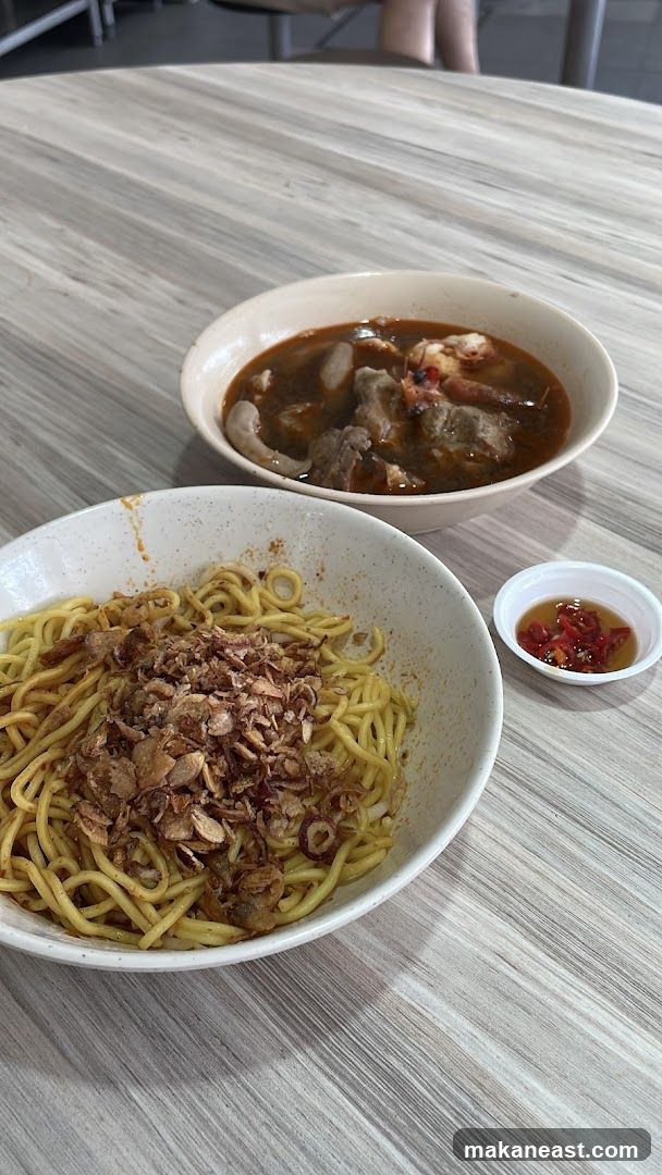 Noodles with Soup and Chili