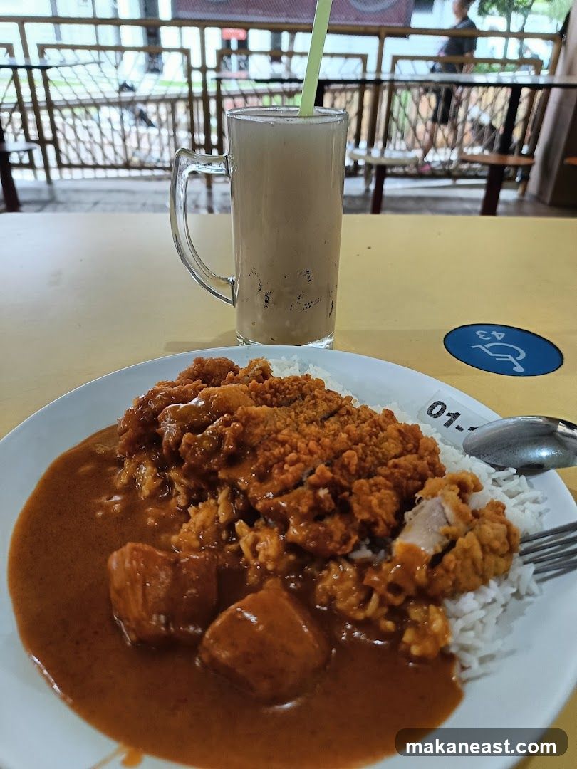 Curry Rice with Fried Chicken and Drink