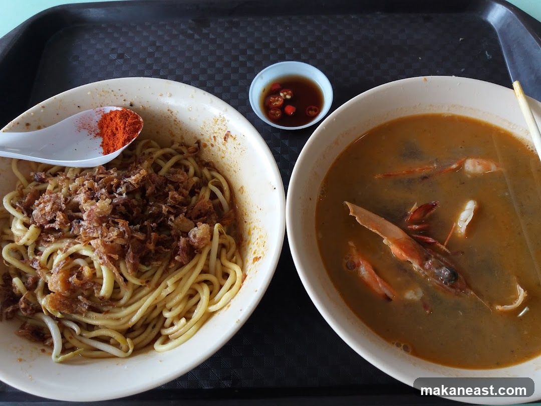 Noodles and Soup with Shrimp