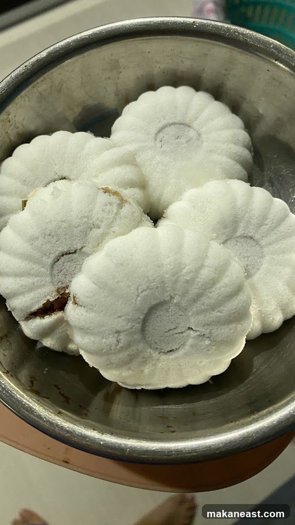 White steamed cakes in a bowl