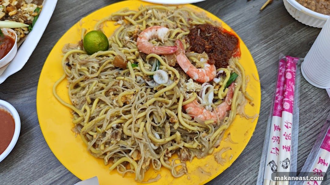 Plate of Noodles with Shrimp and Chili Paste
