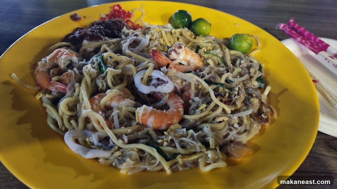 Noodles with Shrimp and Squid