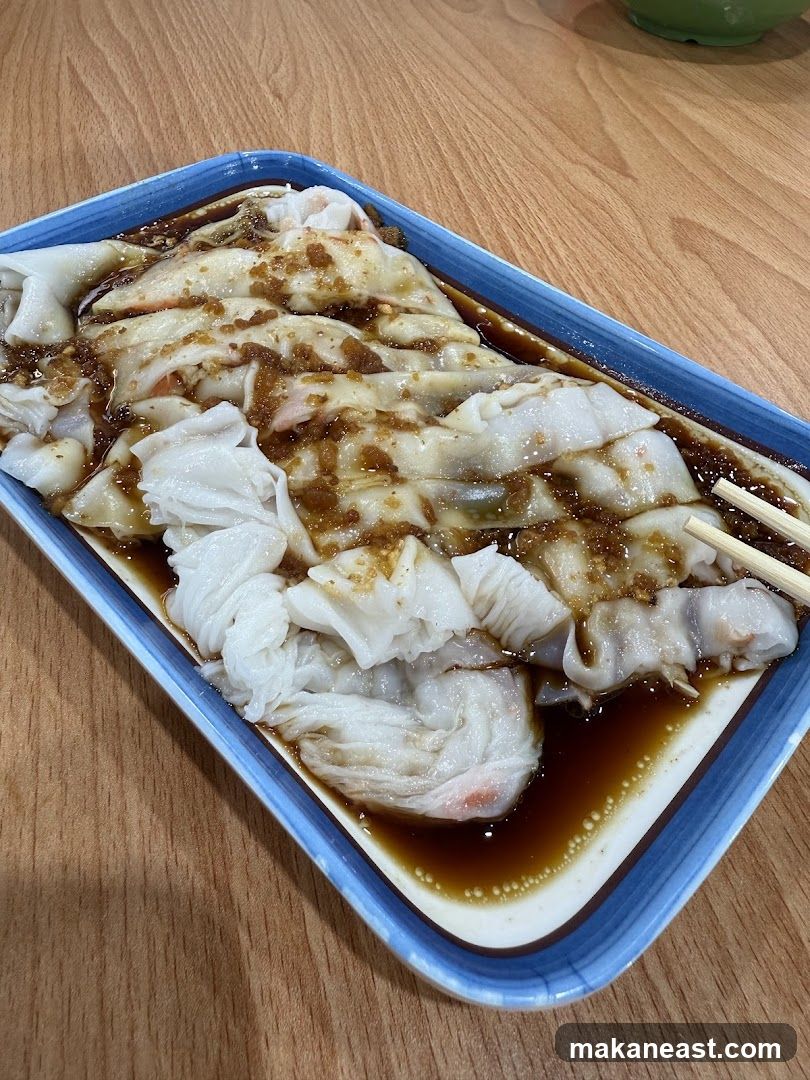 Steamed Rice Rolls with Sauce