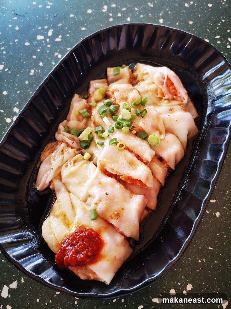 Steamed Rice Rolls with Chili Sauce