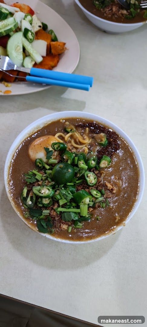 Noodle Soup with Side Salad